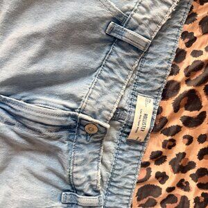 Never worn Hollister jeans